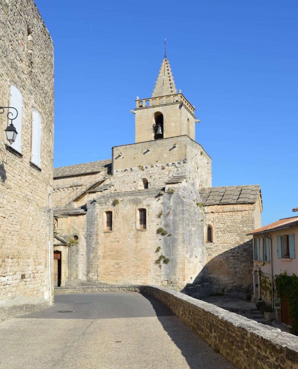 Hotel Les Remparts Venasque Exteriör bild