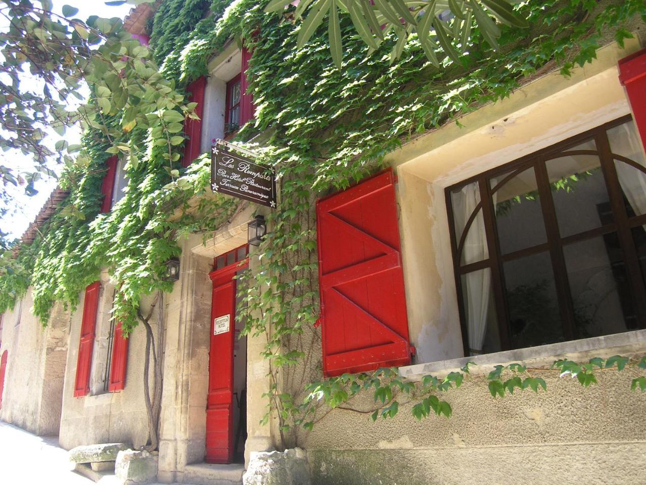 Hotel Les Remparts Venasque Exteriör bild